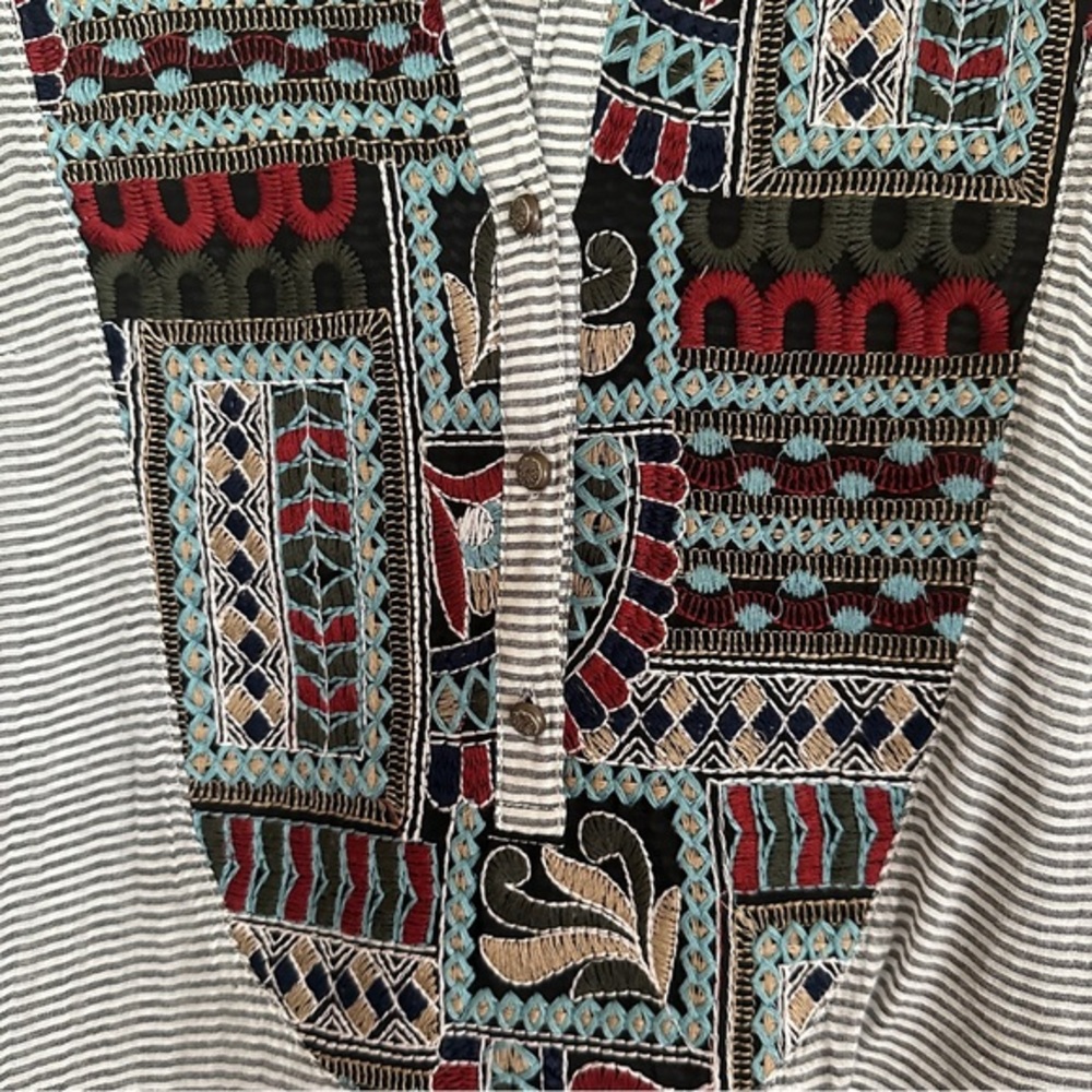 Soft Surroundings Embroidered Tunic Top Womens S Grey‎ Striped Boho 3/4 Sleeve - Picture 10 of 16